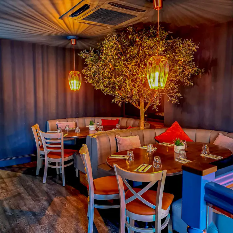 An elegantly presented interior décor of the seating plan at Jajoo, one of the best Indian restaurants in Manchester. Credit: Jajoo Indian Street Food