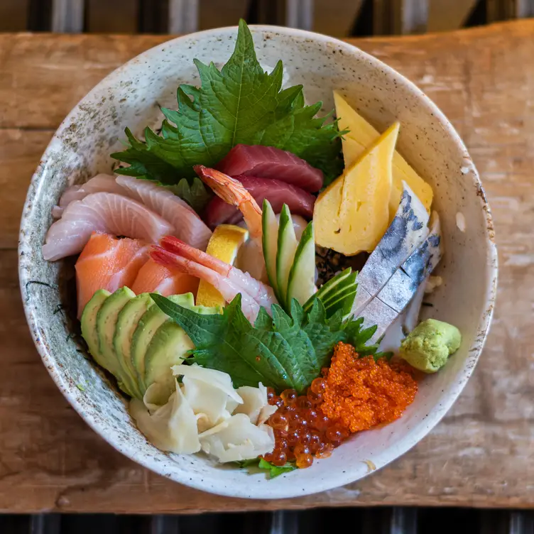 A fresh sashimi bowl at Michiko Sushino.