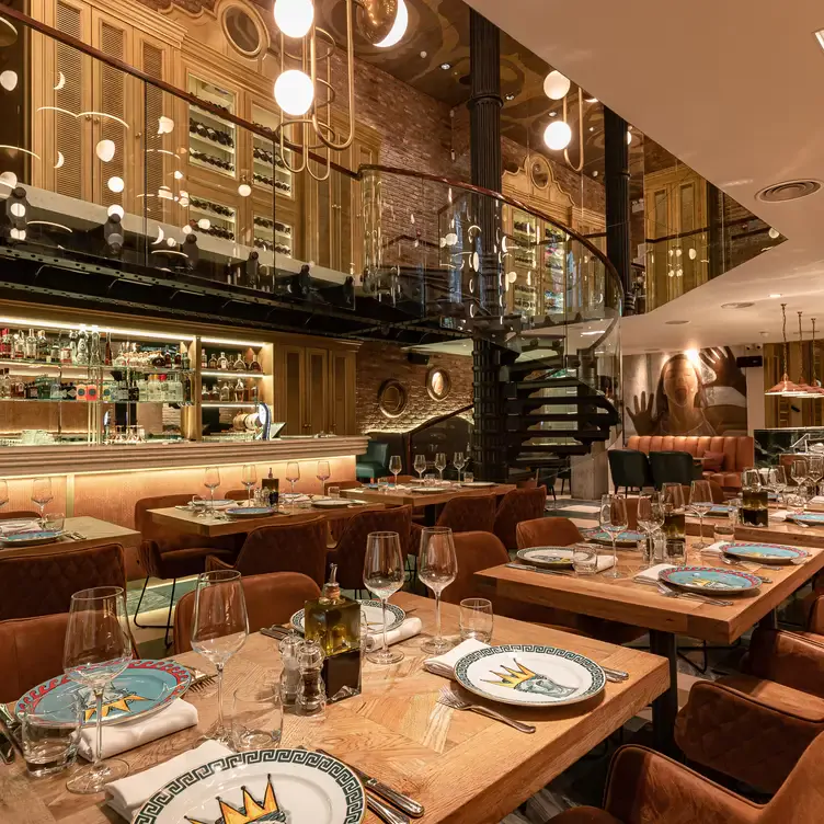 The stylish interior of Bocconcino, one of the best live music restaurants in London.