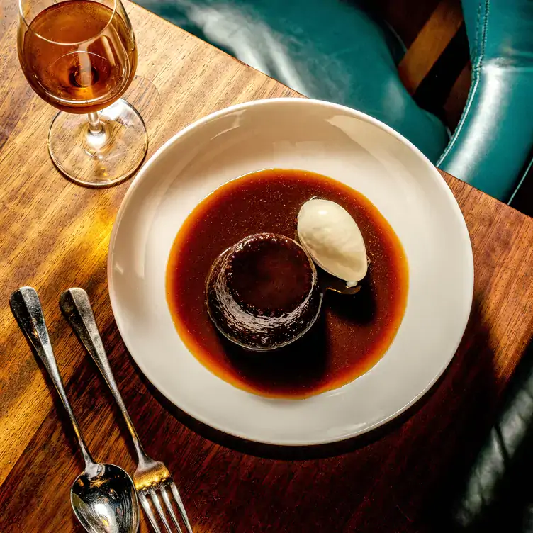 hawksmoor2-sticky-toffee-pudding