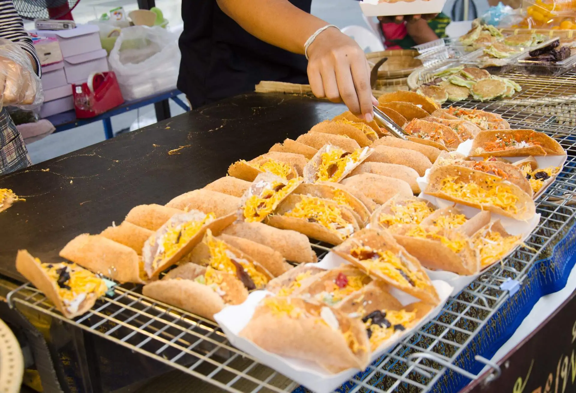 pop-up-food-in-a-market