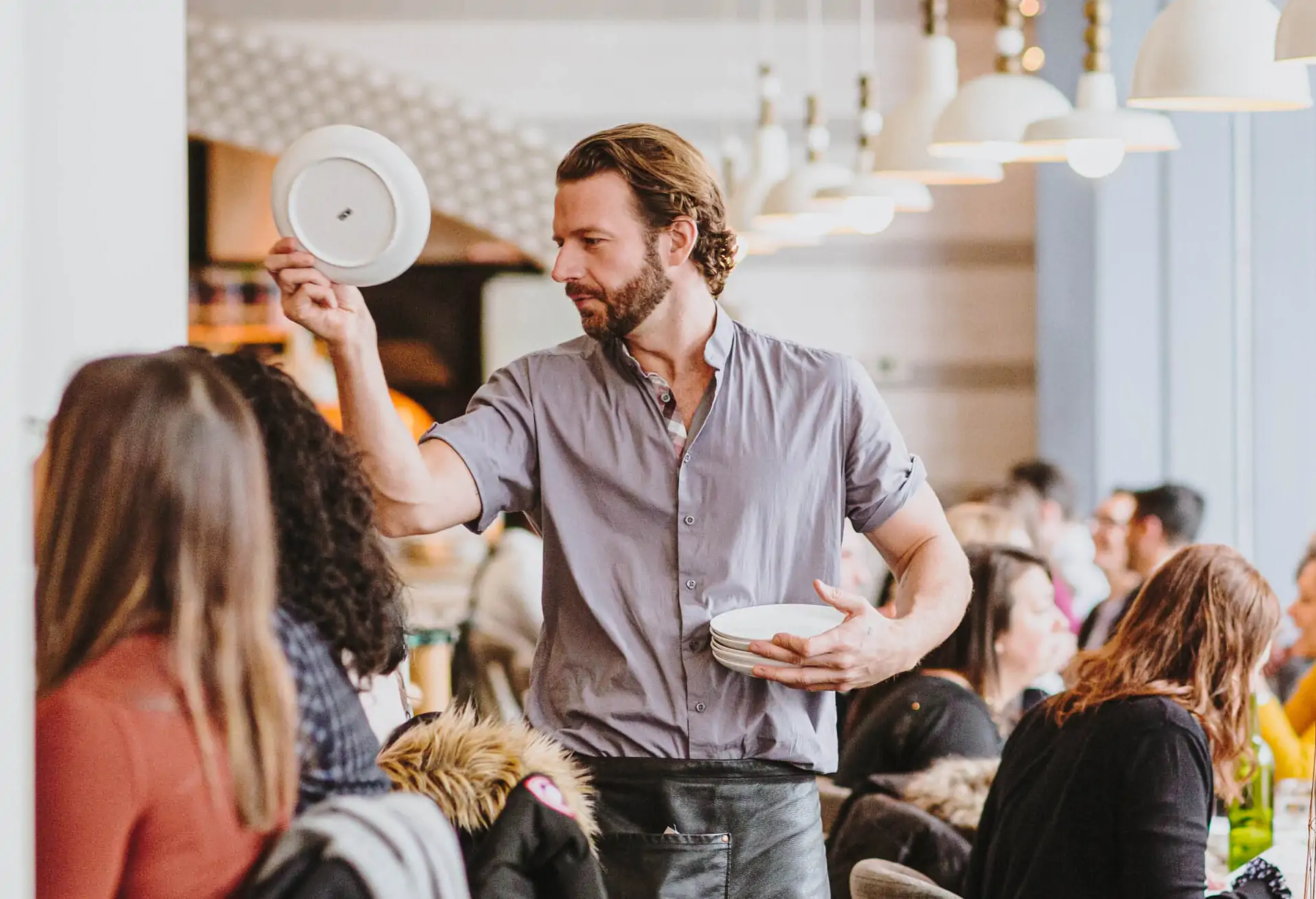 restaurant-waiter